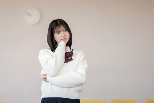 志望理由に何を書けばいいか悩む高校生